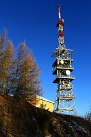 Televizní vysílač na vrcholu Jedlové hory.
