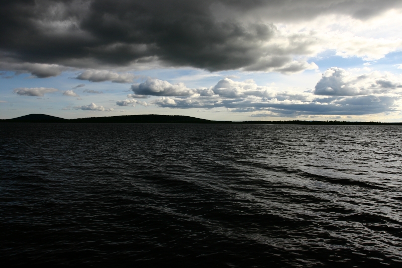 Jezero pobl Kiruny.