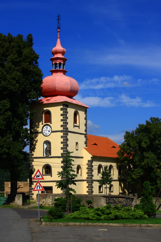 Kostel svatého Václava, Blíževedly.