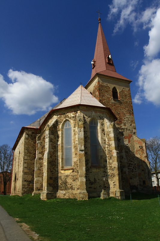 Kostel v Kostelci.