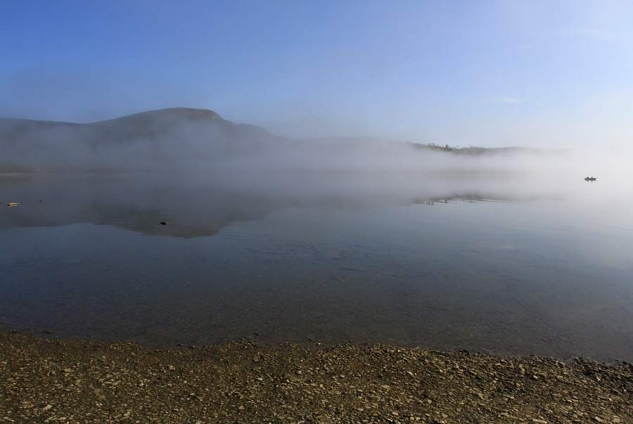 Stora Blasjön - ranní mlhy.